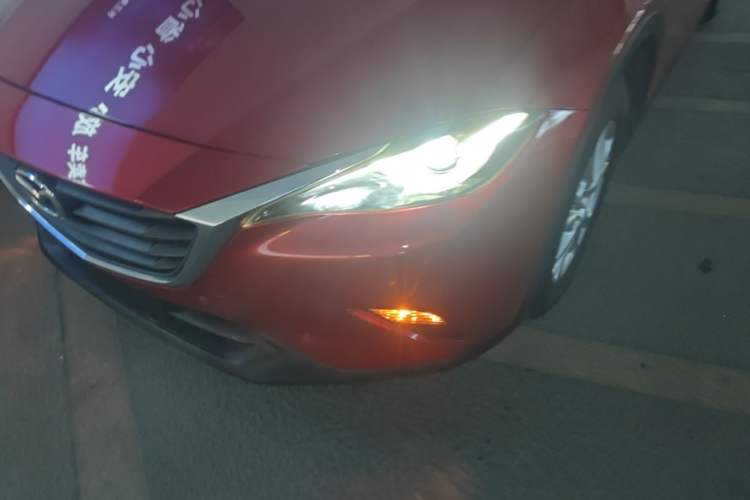 Used Mazda CX-4 2018 2.0L Automatic Two-Wheel Drive Blue Sky Exploration Version China V Standard Left Front Headlight