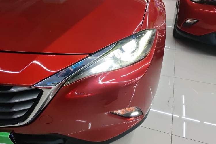 Used Mazda CX-4 2018 2.0L Automatic Two-Wheel Drive Blue Sky Premium Upgrade Version China V Standard Left Front Headlight