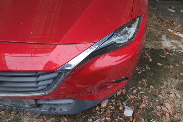 Used Mazda CX-4 2018 2.0L Automatic Two-Wheel Drive Blue Sky Dynamic Version China VI Standard Left Front Headlight