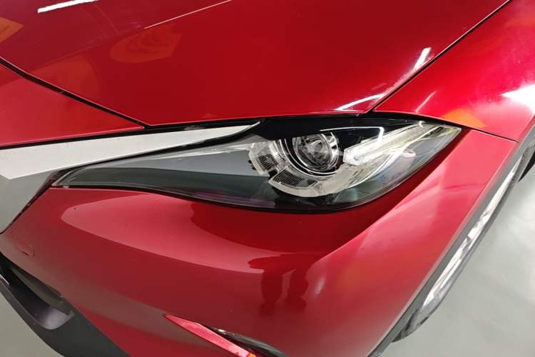 Used Mazda CX-4 2018 2.0L Automatic Two-Wheel Drive Blue Sky Dynamic Version China VI Standard Left Front Headlight