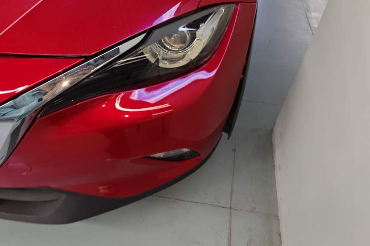 Used Mazda CX-4 2018 2.0L Automatic Two-Wheel Drive Blue Sky Luxury Edition Left Front Headlight