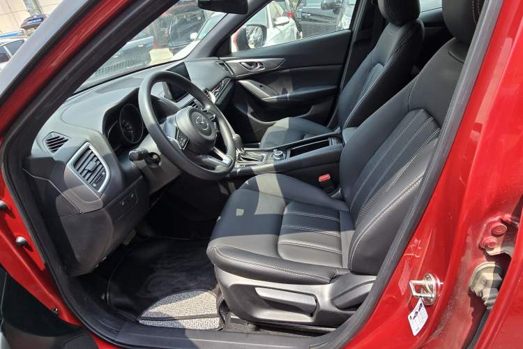 Used Mazda CX-4 2018 2.0L Automatic Two-Wheel Drive Blue Sky Dynamic Version China V Standard Left Front Seat