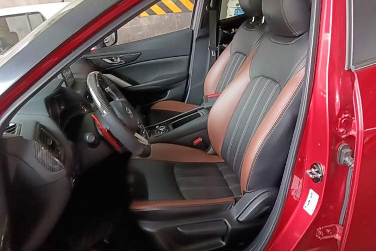 Used Mazda CX-4 2018 2.0L Automatic Two-Wheel Drive Blue Sky Premium Upgrade Version China VI Standard Left Front Seat