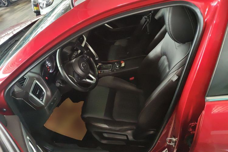 Used Mazda CX-4 2018 2.0L Automatic Two-Wheel Drive Blue Sky Luxury Edition Left Front Seat