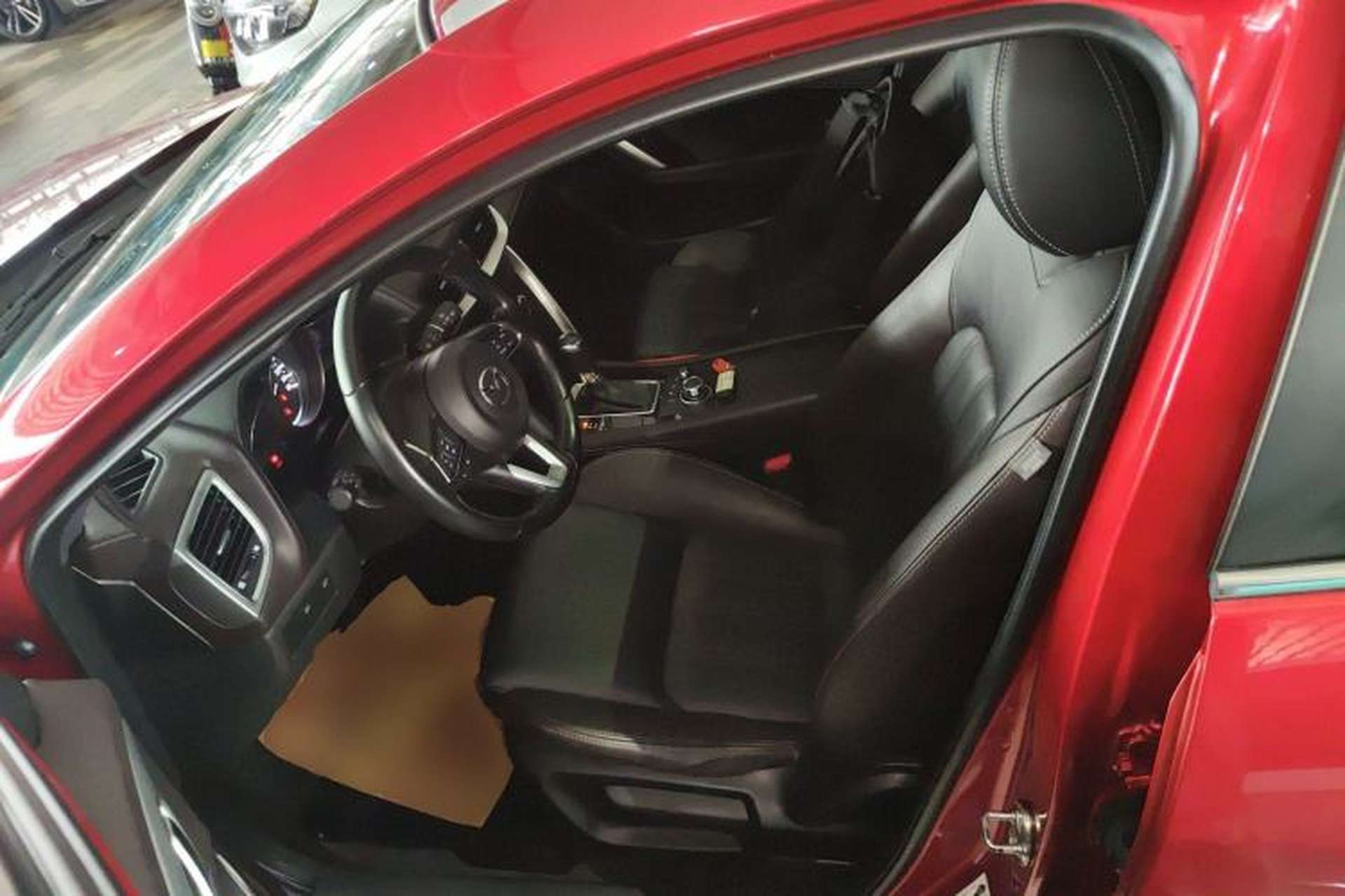Used Mazda CX-4 2018 2.0L Automatic Two-Wheel Drive Blue Sky Luxury Edition Left Front Seat