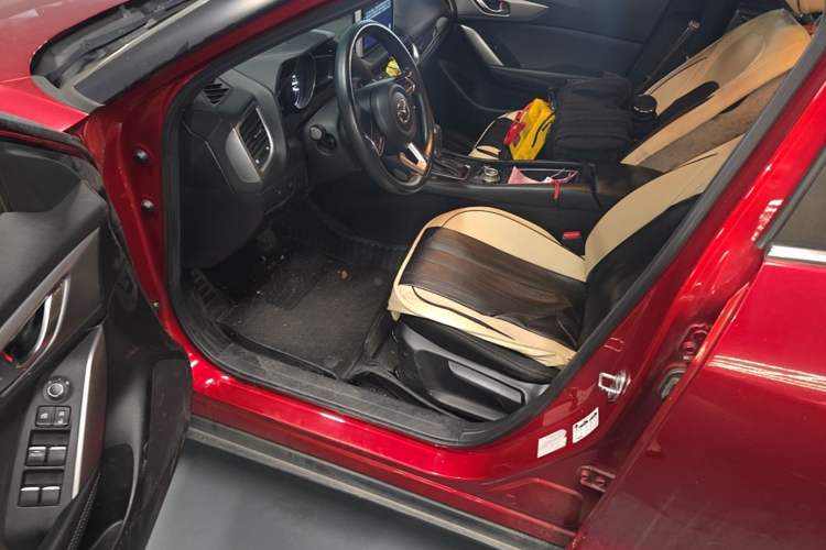Used Mazda CX-4 2018 2.0L Automatic Two-Wheel Drive Blue Sky Dynamic Version China V Standard Left Front Seat