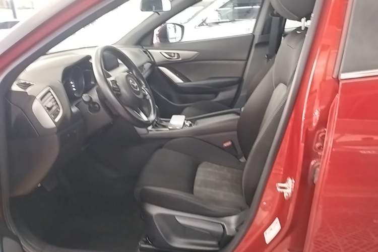Used Mazda CX-4 2018 2.0L Automatic Two-Wheel Drive Blue Sky Exploration Version China V Standard Left Front Seat