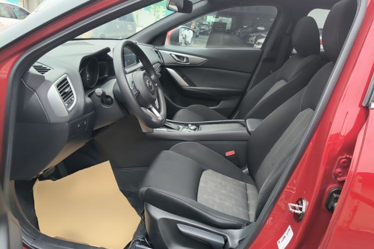 Used Mazda CX-4 2018 2.0L Automatic Two-Wheel Drive Blue Sky Dynamic Version China V Standard Left Front Seat