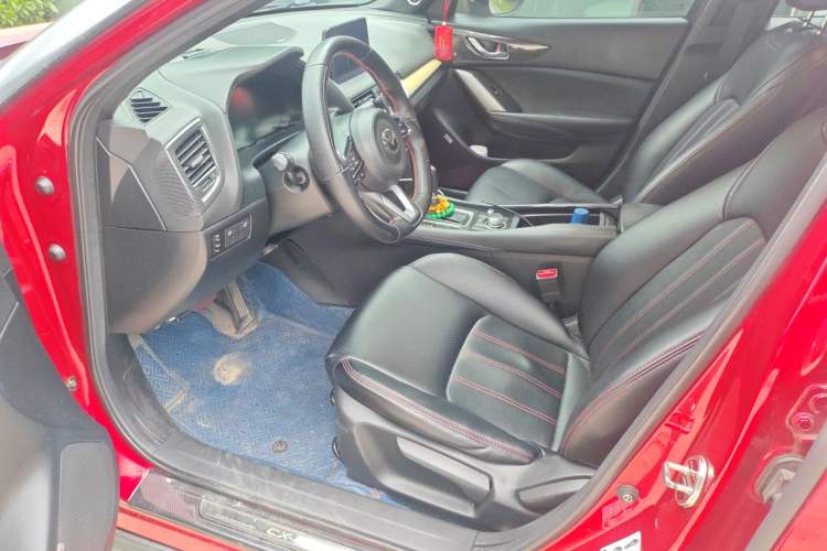 Used Mazda CX-4 2018 2.0L Automatic Two-Wheel Drive Blue Sky Dynamic Version China V Standard Left Front Seat