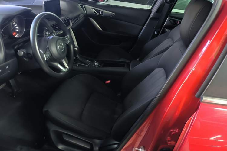 Used Mazda CX-4 2018 2.0L Automatic Two-Wheel Drive Blue Sky Dynamic Version China VI Standard Left Front Seat