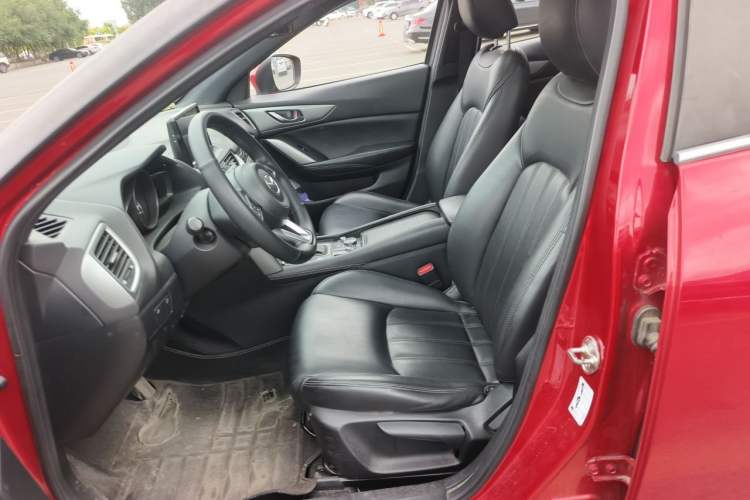Used Mazda CX-4 2018 2.0L Automatic Two-Wheel Drive Blue Sky Dynamic Version China V Standard Left Front Seat