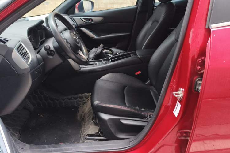 Used Mazda CX-4 2018 2.0L Automatic Two-Wheel Drive Blue Sky Exploration Version China V Standard Left Front Seat