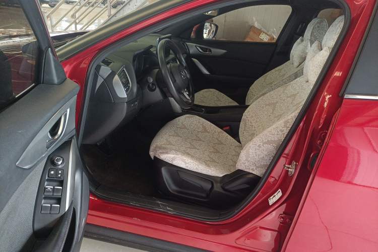 Used Mazda CX-4 2018 2.0L Automatic Two-Wheel Drive Blue Sky Dynamic Version China VI Standard Left Front Seat