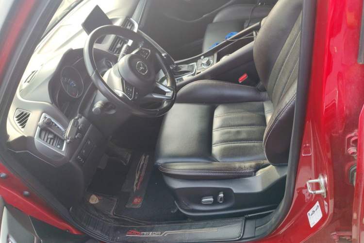 Used Mazda CX-4 2018 2.0L Automatic Two-Wheel Drive Blue Sky Premium Upgrade Version China VI Standard Left Front Seat