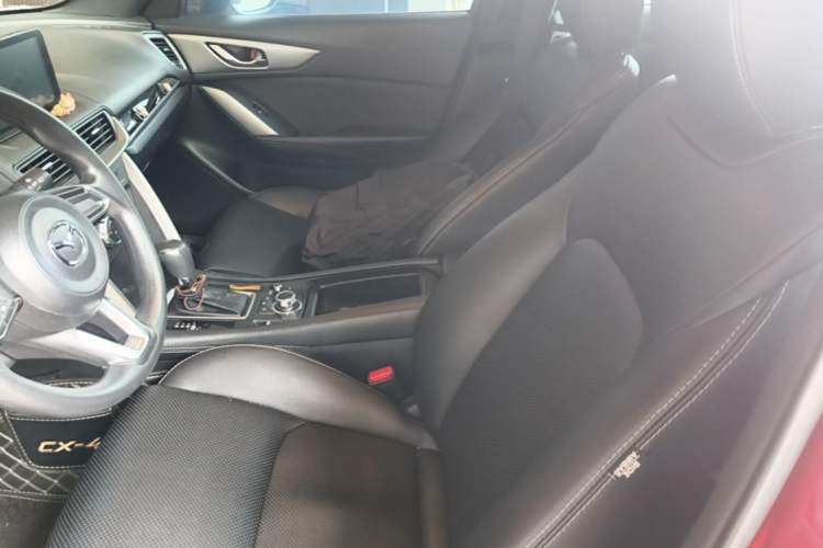 Used Mazda CX-4 2018 2.0L Automatic Two-Wheel Drive Blue Sky Dynamic Version China VI Standard Left Front Seat