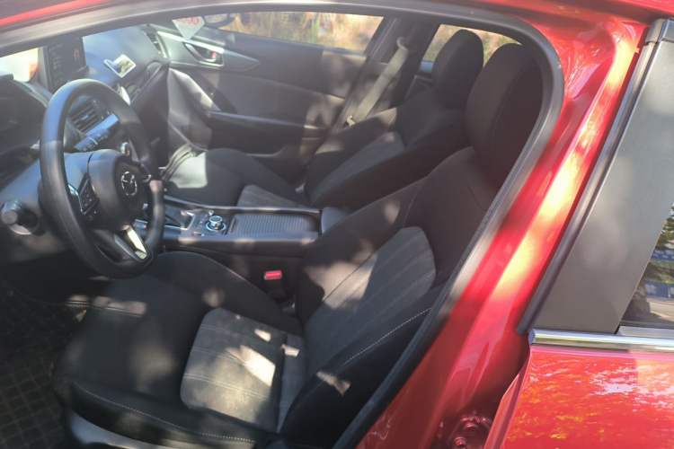 Used Mazda CX-4 2018 2.0L Automatic Two-Wheel Drive Blue Sky Exploration Version China V Standard Left Front Seat