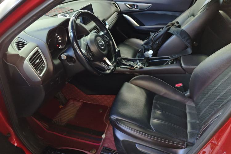 Used Mazda CX-4 2018 2.0L Automatic Two-Wheel Drive Blue Sky Luxury Edition Left Front Seat