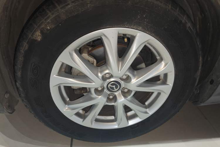 Used Mazda CX-4 2018 2.0L Automatic Two-Wheel Drive Blue Sky Dynamic Version China V Standard Left Front Wheel Hub