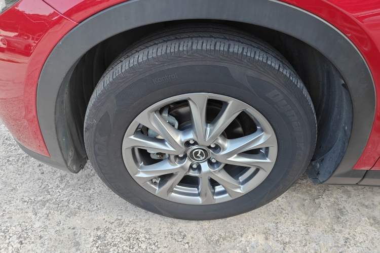 Used Mazda CX-4 2018 2.0L Automatic Two-Wheel Drive Blue Sky Premium Upgrade Version China VI Standard Left Front Wheel Hub