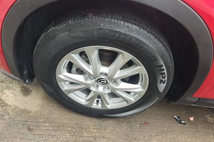 Used Mazda CX-4 2018 2.0L Automatic Two-Wheel Drive Blue Sky Exploration Version China V Standard Left Front Wheel Hub