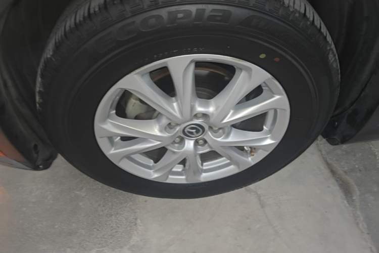 Used Mazda CX-4 2018 2.0L Automatic Two-Wheel Drive Blue Sky Dynamic Version China V Standard Left Front Wheel Hub