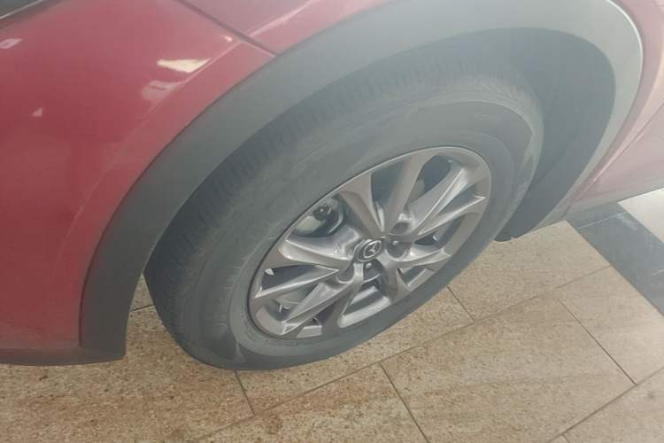 Used Mazda CX-4 2018 2.0L Automatic Two-Wheel Drive Blue Sky Premium Upgrade Version China VI Standard Left Front Wheel Hub