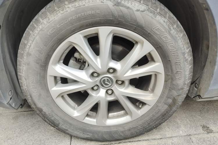 Used Mazda CX-4 2018 2.0L Automatic Two-Wheel Drive Blue Sky Exploration Version China V Standard Left Front Wheel Hub