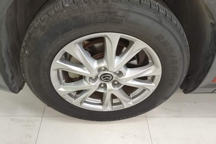 Used Mazda CX-4 2018 2.0L Automatic Two-Wheel Drive Blue Sky Dynamic Version China VI Standard Left Front Wheel Hub