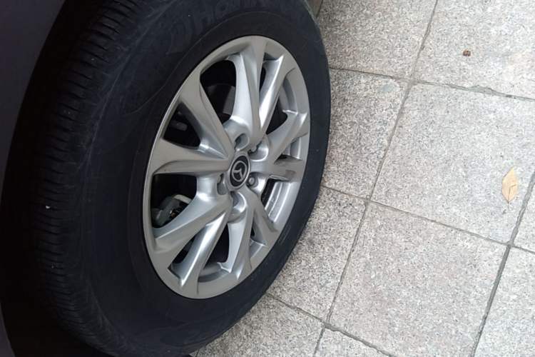 Used Mazda CX-4 2018 2.0L Automatic Two-Wheel Drive Blue Sky Luxury Edition Left Front Wheel Hub
