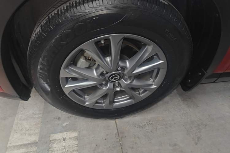 Used Mazda CX-4 2018 2.0L Automatic Two-Wheel Drive Blue Sky Premium Upgrade Version China VI Standard Left Front Wheel Hub