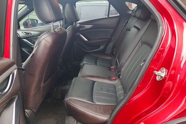 Used Mazda CX-4 2018 2.0L Automatic Two-Wheel Drive Blue Sky Premium Upgrade Version China VI Standard Left Rear Seat