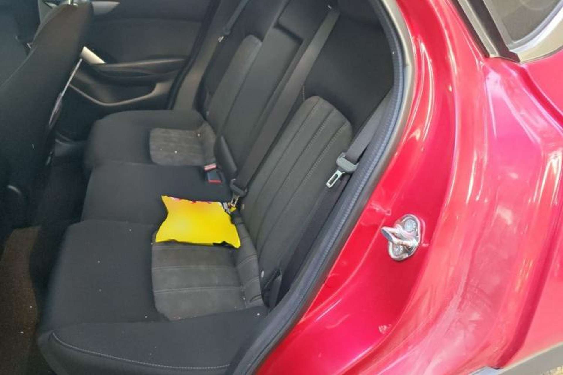 Used Mazda CX-4 2018 2.0L Automatic Two-Wheel Drive Blue Sky Dynamic Version China V Standard Left Rear Seat