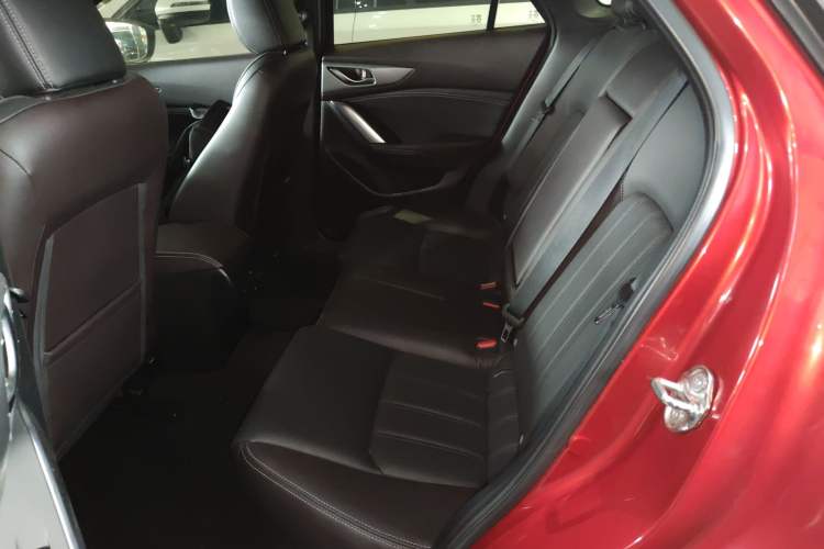 Used Mazda CX-4 2018 2.0L Automatic Two-Wheel Drive Blue Sky Luxury Edition Left Rear Seat