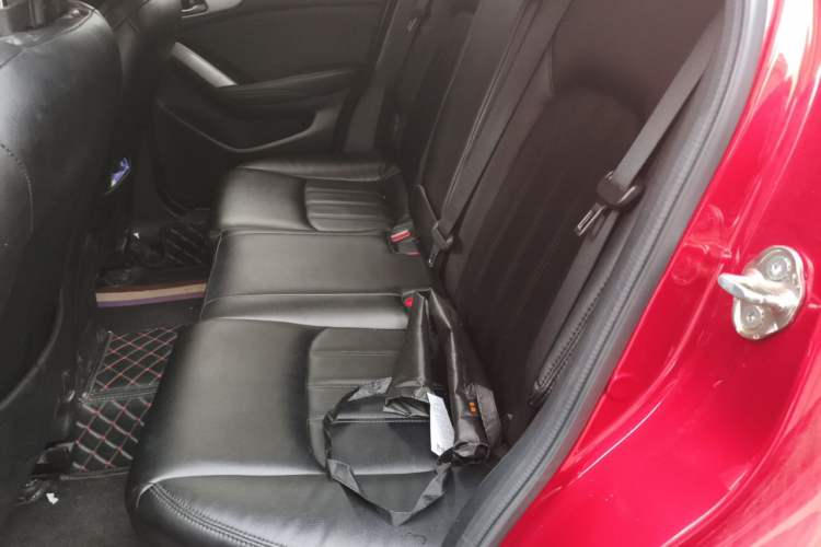 Used Mazda CX-4 2018 2.0L Automatic Two-Wheel Drive Blue Sky Dynamic Version China V Standard Left Rear Seat
