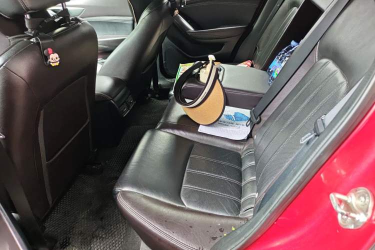 Used Mazda CX-4 2018 2.0L Automatic Two-Wheel Drive Blue Sky Leading Edition China V Standard Left Rear Seat