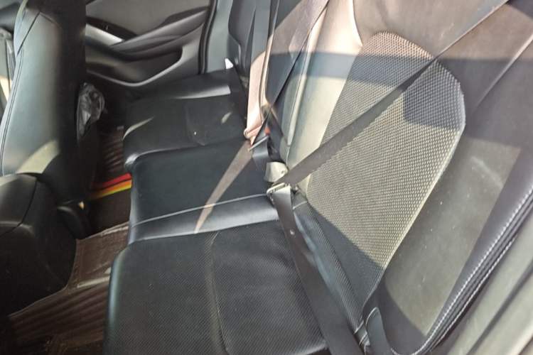 Used Mazda CX-4 2018 2.0L Automatic Two-Wheel Drive Blue Sky Dynamic Version China V Standard Left Rear Seat