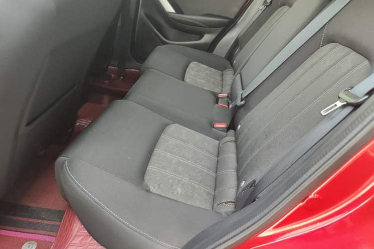 Used Mazda CX-4 2018 2.0L Automatic 2WD Blue Sky Exploration Edition China VI Standard Left Rear Seat