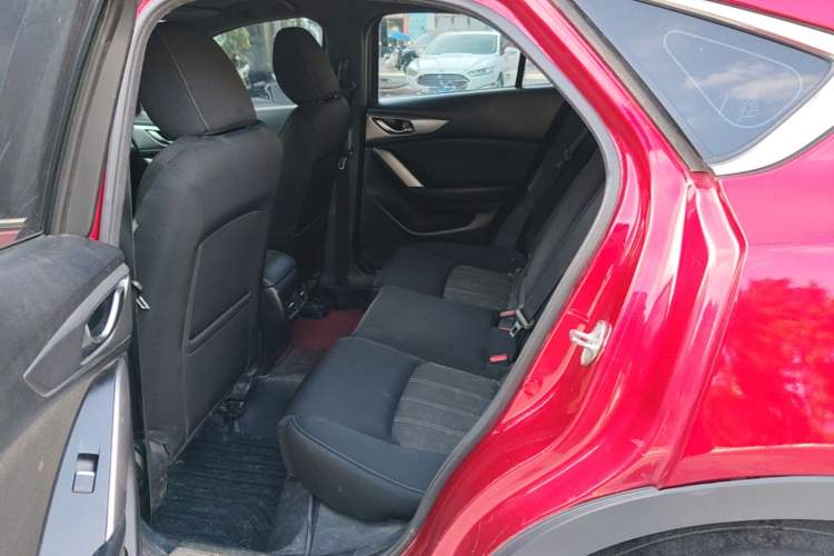Used Mazda CX-4 2018 2.0L Automatic Two-Wheel Drive Blue Sky Exploration Version China V Standard Left Rear Seat