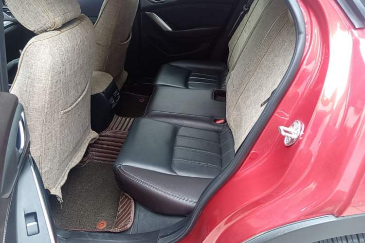 Used Mazda CX-4 2018 2.0L Automatic Two-Wheel Drive Blue Sky Luxury Edition Left Rear Seat