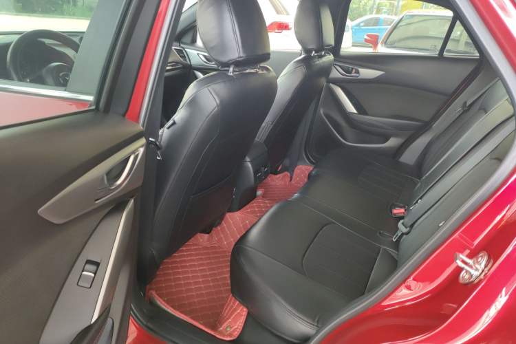 Used Mazda CX-4 2018 2.0L Automatic 2WD Blue Sky Exploration Edition China VI Standard Left Rear Seat