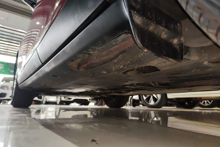 Used Mazda CX-4 2018 2.0L Automatic Two-Wheel Drive Blue Sky Luxury Edition Left Side Sill