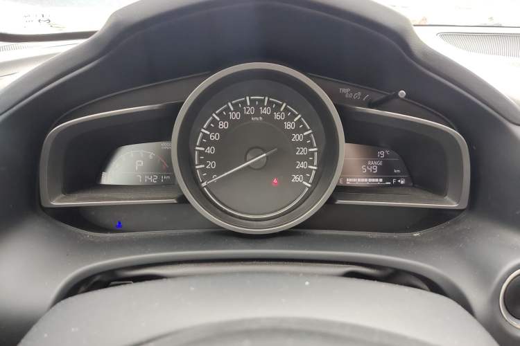 Used Mazda CX-4 2018 2.0L Automatic Two-Wheel Drive Blue Sky Dynamic Version China V Standard Odometer Close Up