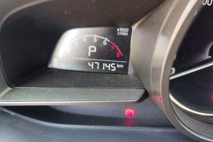 Used Mazda CX-4 2018 2.0L Automatic Two-Wheel Drive Blue Sky Dynamic Version China V Standard Odometer Close Up