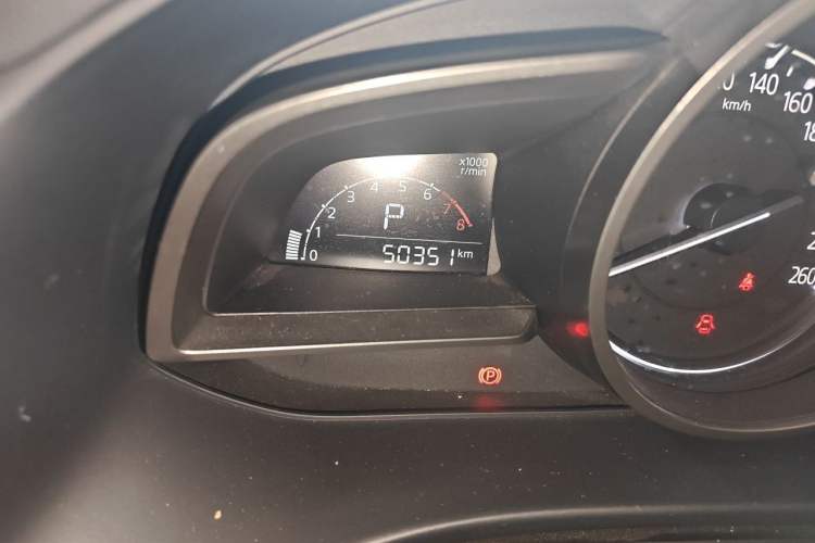 Used Mazda CX-4 2018 2.0L Automatic Two-Wheel Drive Blue Sky Dynamic Version China VI Standard Odometer Close Up