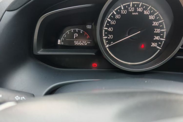 Used Mazda CX-4 2018 2.0L Automatic Two-Wheel Drive Blue Sky Dynamic Version China V Standard Odometer Close Up
