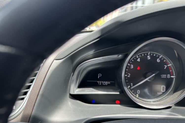 Used Mazda CX-4 2018 2.0L Automatic Two-Wheel Drive Blue Sky Leading Edition China V Standard Odometer Close Up