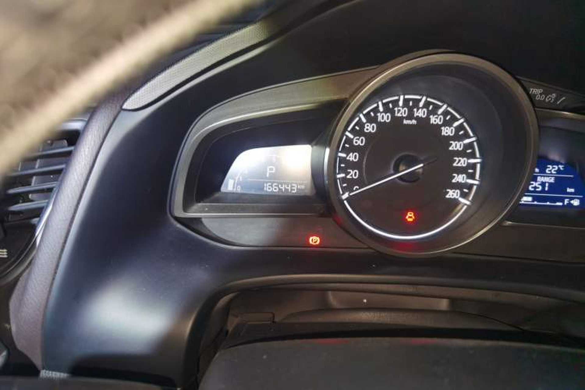 Used Mazda CX-4 2018 2.5L Automatic 4x4 Sky Passion Edition China VI Standard Odometer Close Up