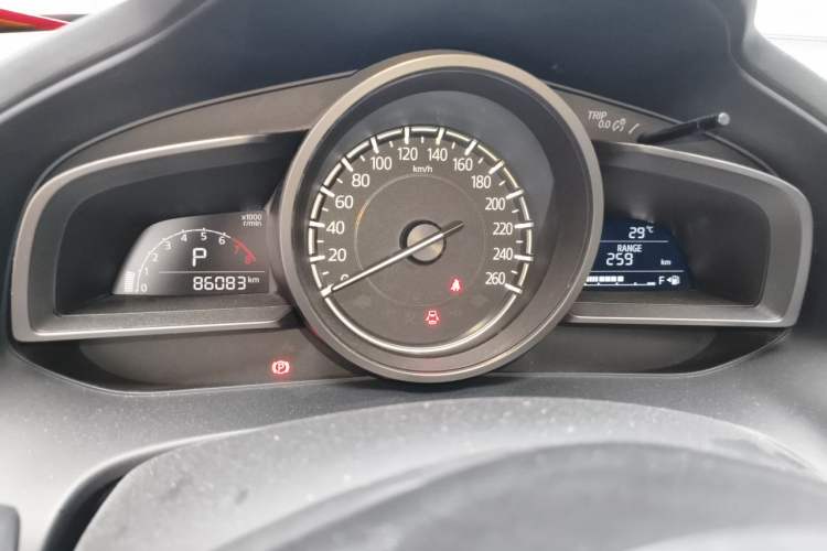 Used Mazda CX-4 2018 2.0L Automatic Two-Wheel Drive Blue Sky Exploration Version China V Standard Odometer Close Up