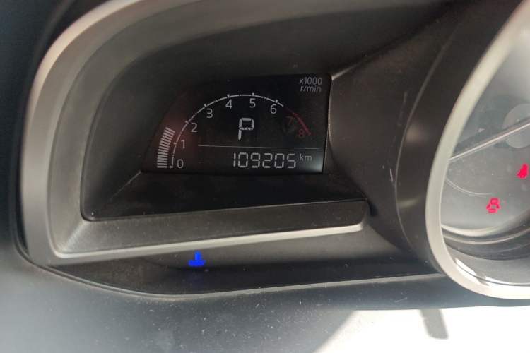 Used Mazda CX-4 2018 2.0L Automatic Two-Wheel Drive Blue Sky Dynamic Version China V Standard Odometer Close Up