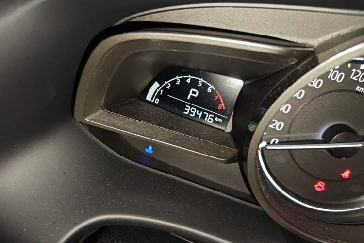 Used Mazda CX-4 2018 2.0L Automatic Two-Wheel Drive Blue Sky Premium Upgrade Version China VI Standard Odometer Close Up